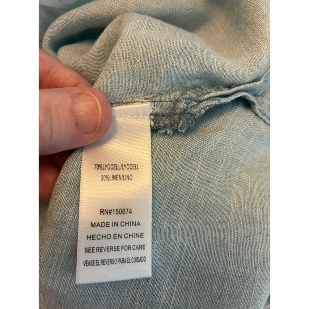 0251 **BILLY T** NWT Size Small Soft light blue denim sleeveless shirt. - Picture 9 of 10